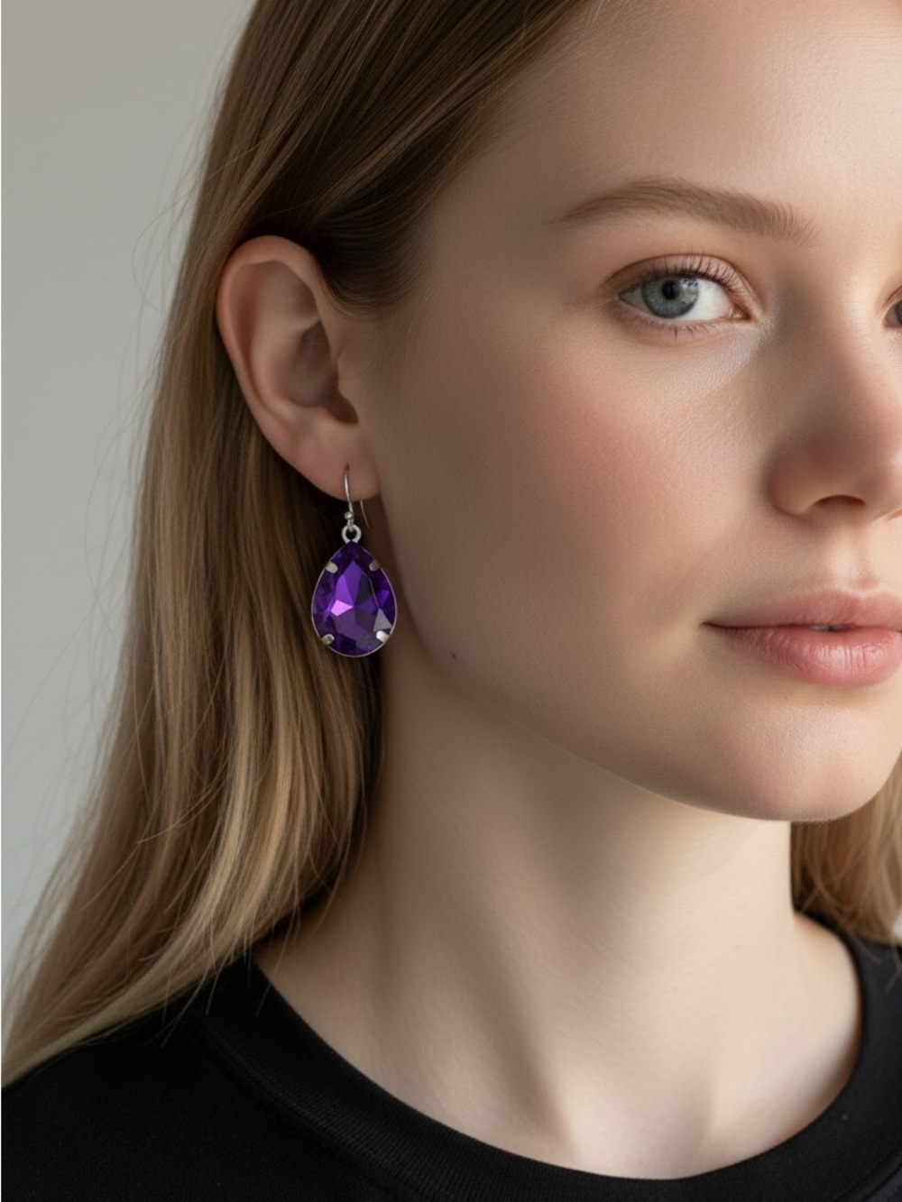 10/25 Sterling Silver Teardrop Purple Crystal Dangle Earrings